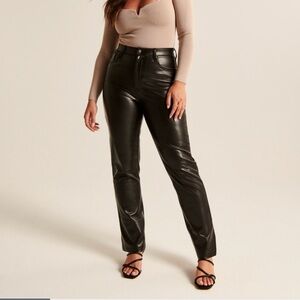 Abercrombie Curve Love Vegan Leather 90s Straight Pant